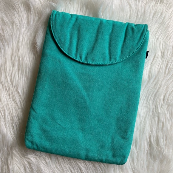 BAGGU Accessories - Baggu laptop case